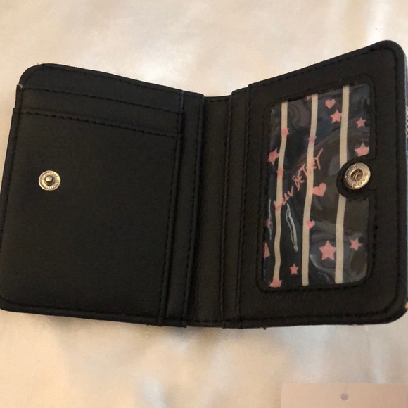 Betsey Johnson Luv Betsey Snap Card Wallet Black With Faux Pearl Bow Print NWT - Picture 11 of 16